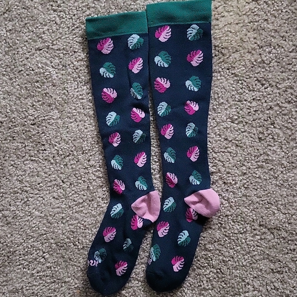 Clove Compression Socks, Size Small